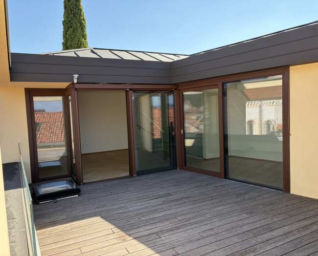 Moderno appartamento duplex con vista in centro storico a Bassano del Grappa